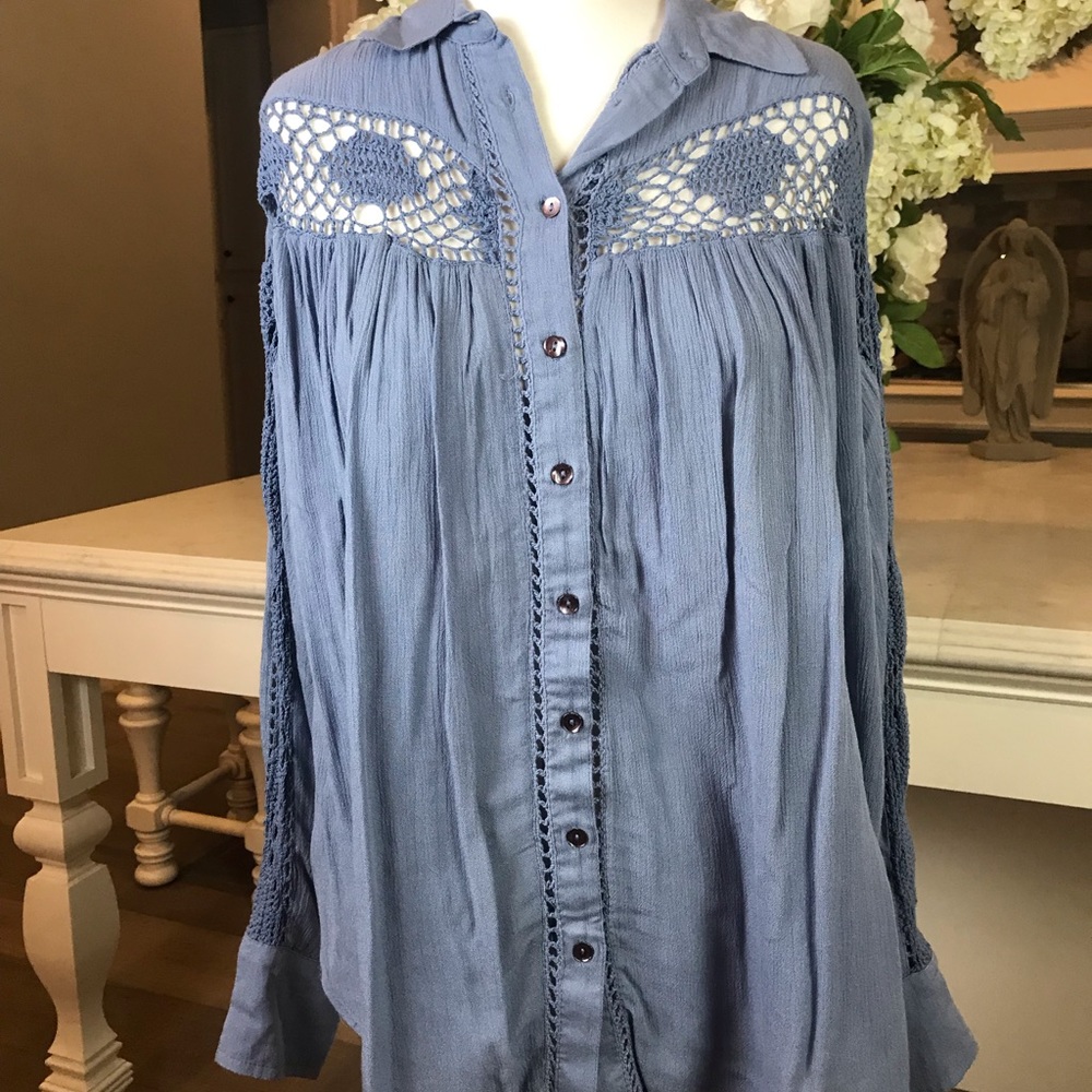 NWT Free People Blue Cotton and Crochet Top  (XS)